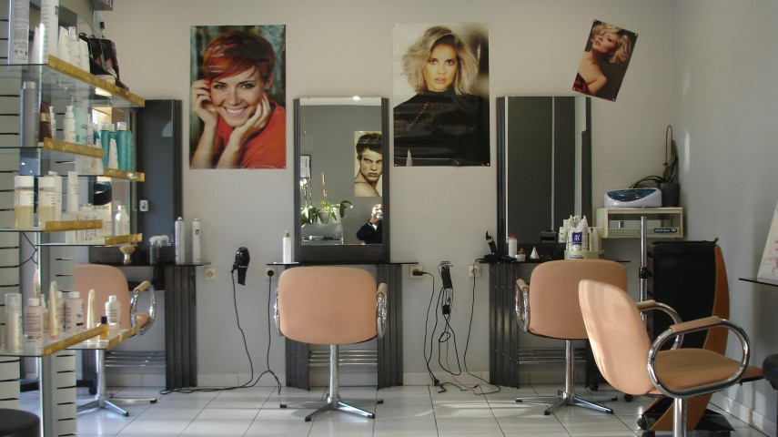 Salon coiffure, fonds et murs, 130 000€ à reprendre - Gard rhodanien (30)